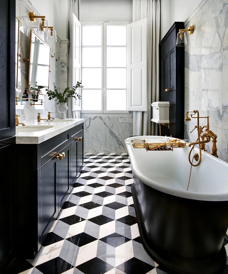 Fallin For The Charms