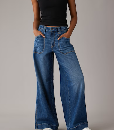How to Style Baggy Jeans for Women: 7 Comfortable Yet Stylish Looks – American Eagle Blogs
