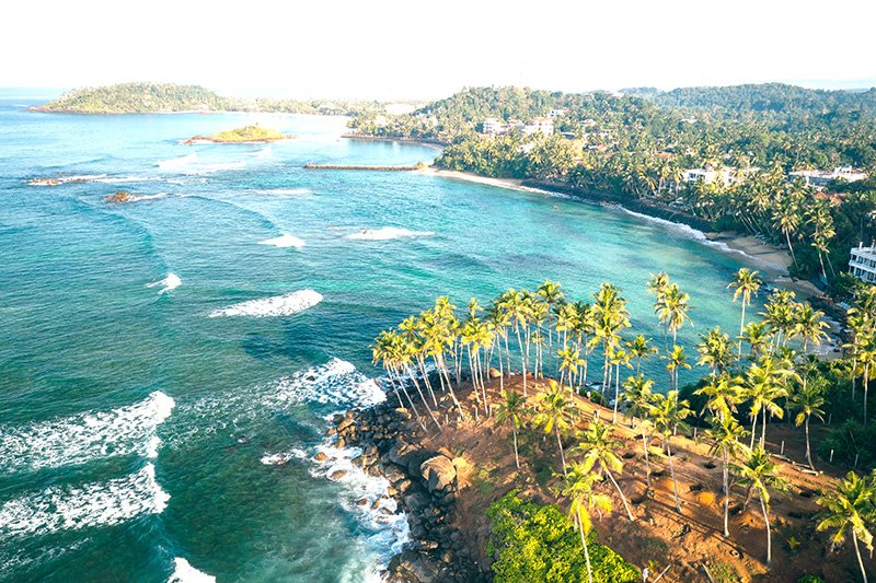 Shoreline Sojourns, Sunlit Scenes