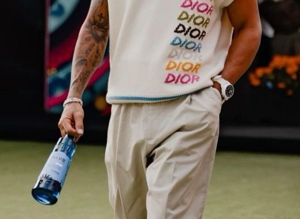 Top Men’s Cap & Hat Outfits to Elevate Your Look in 2025