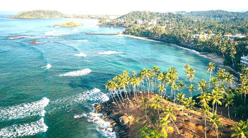 Shoreline Sojourns, Sunlit Scenes