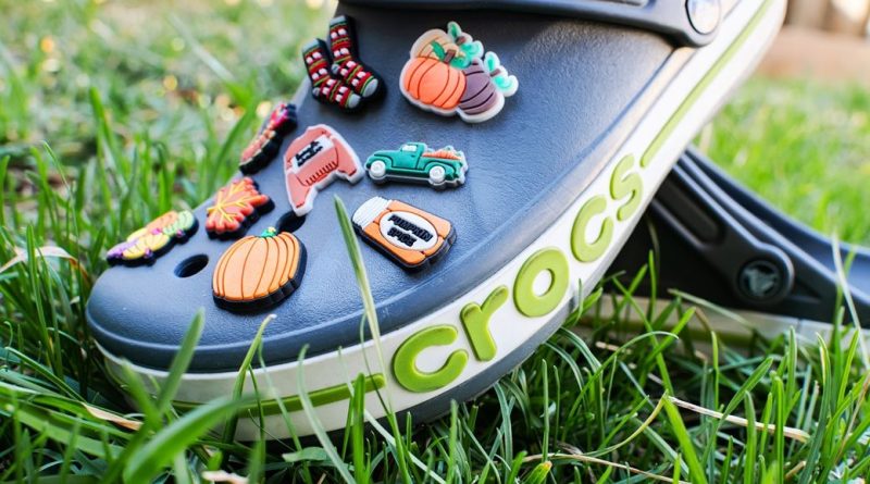 US’ Crocs' Q1 strong on DTC growth; margins, EPS decline